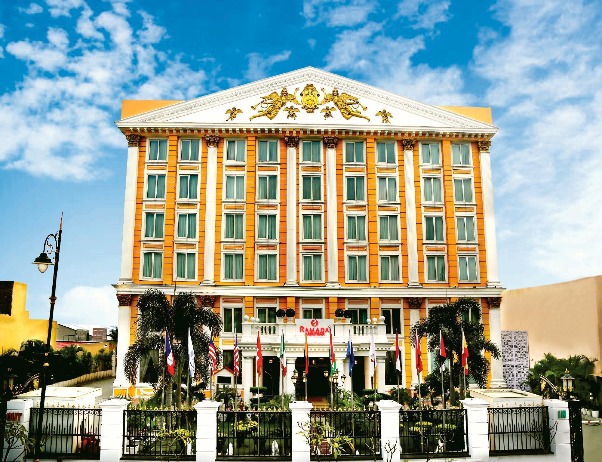 รามาดา บาย วินด์แฮม อมฤตสาร Hotel อัมริตสา ภายนอก รูปภาพ